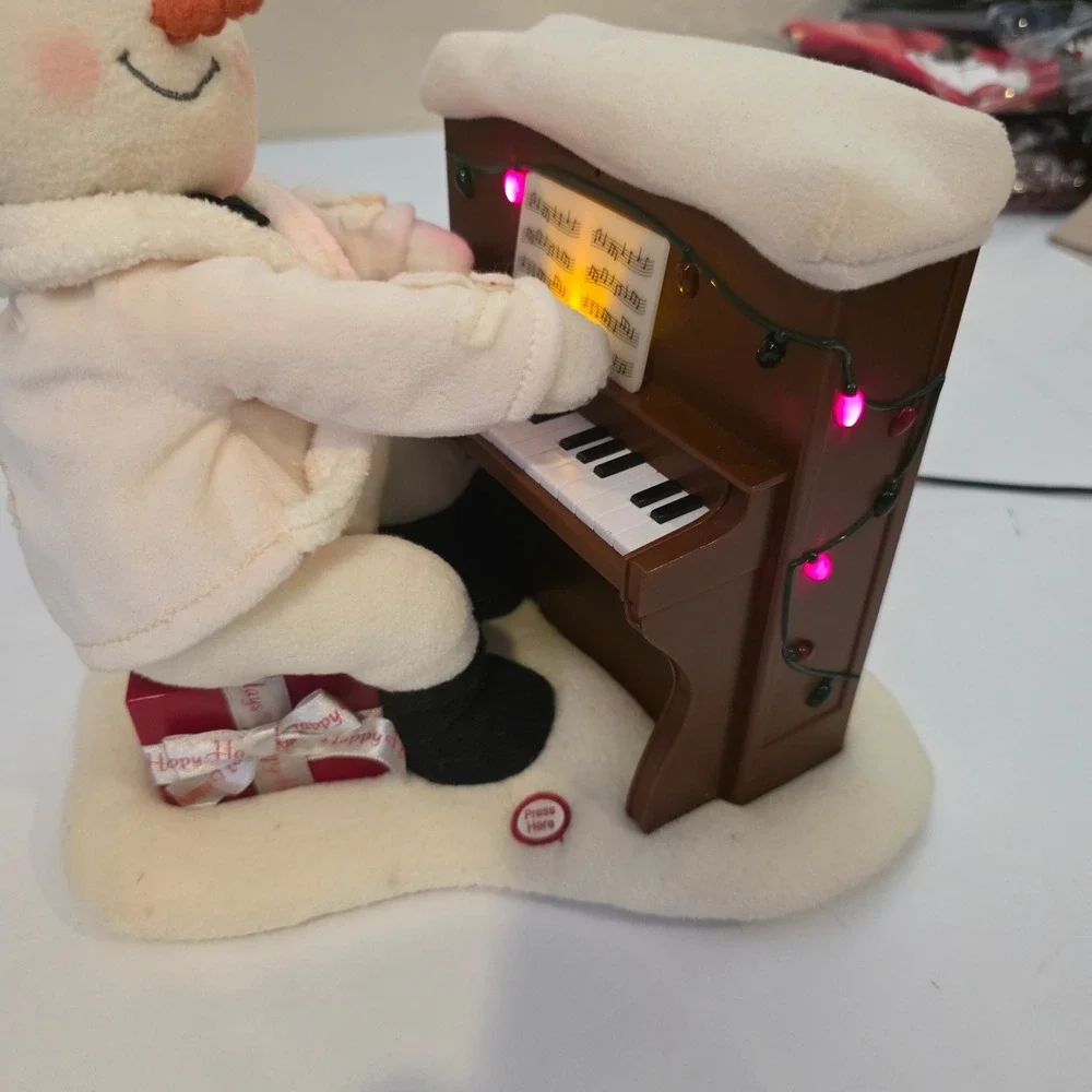 Hallmark Jingle Pals Snowman Playing Piano Musical Animated Christmas Plush